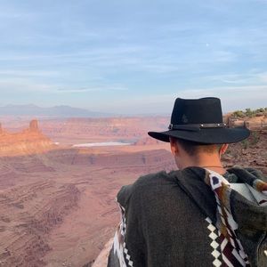 Meet your Posher, Daniel